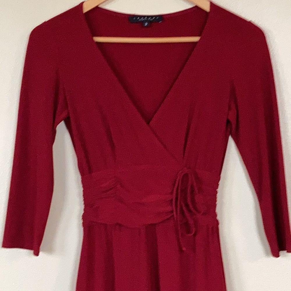 }{ Laundry by Shelli Segal Deep Red Party Dress Size 2